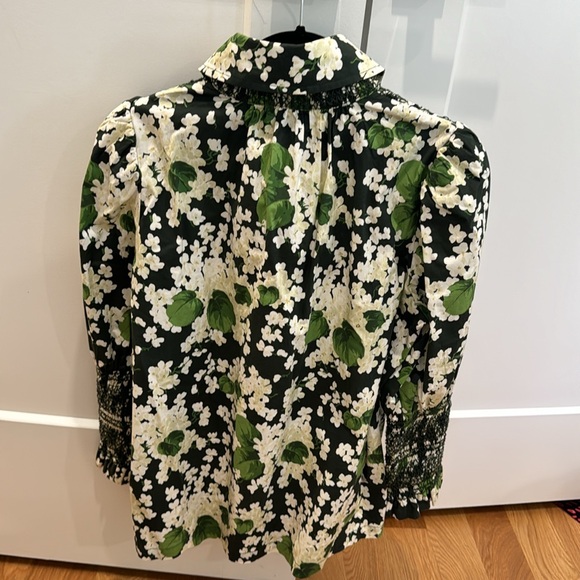Tuckernuck Noir Hydrangea Blooms Haskell Blouse - Picture 2 of 4